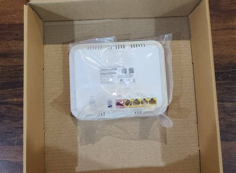 Etisalat S3 AC 2100 Dual Band Wireless Gigabit Router (Renewed) 19