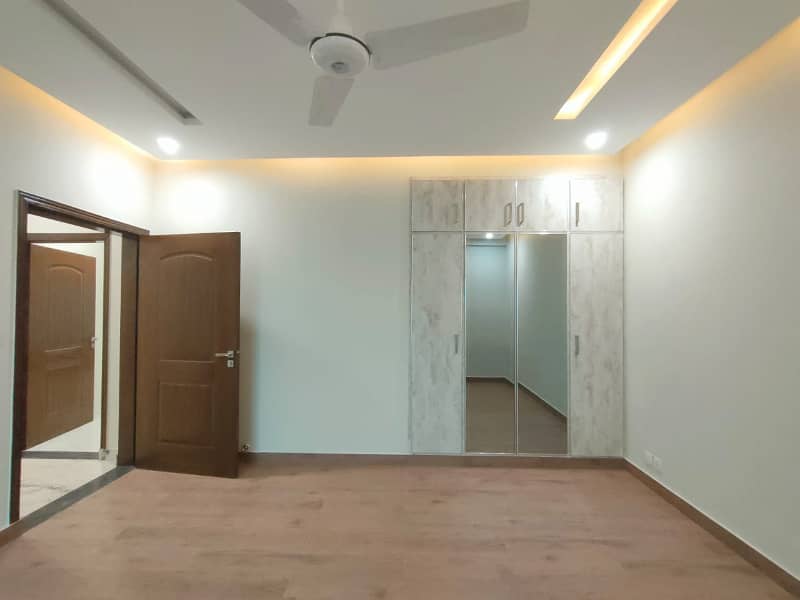 A Brand New Flat Of 12 Marla Available For Sale 9