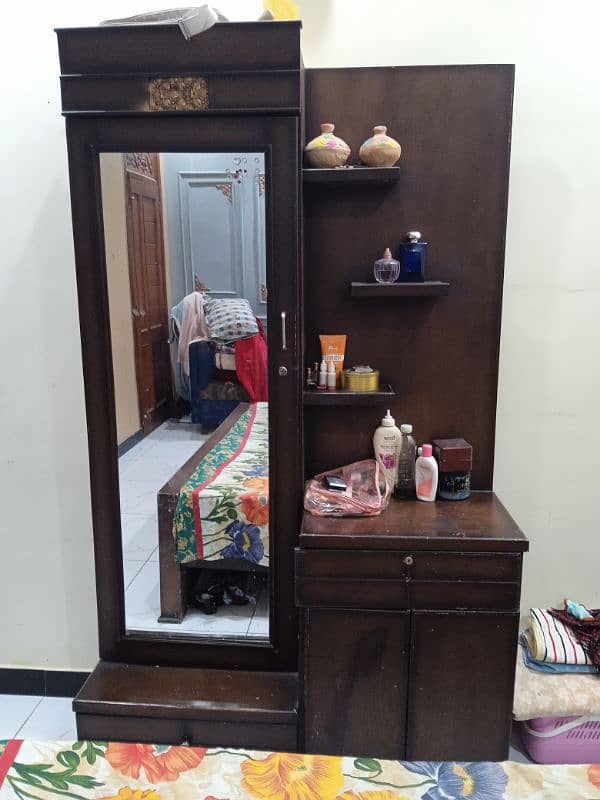 bed with side tables  and dressing table 2