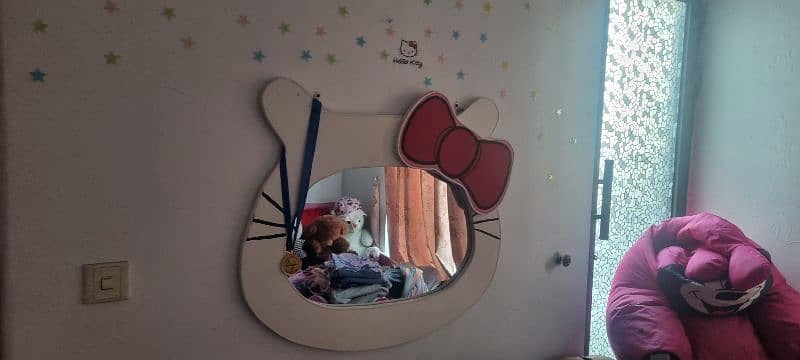 kids room furniture in v good condition 5