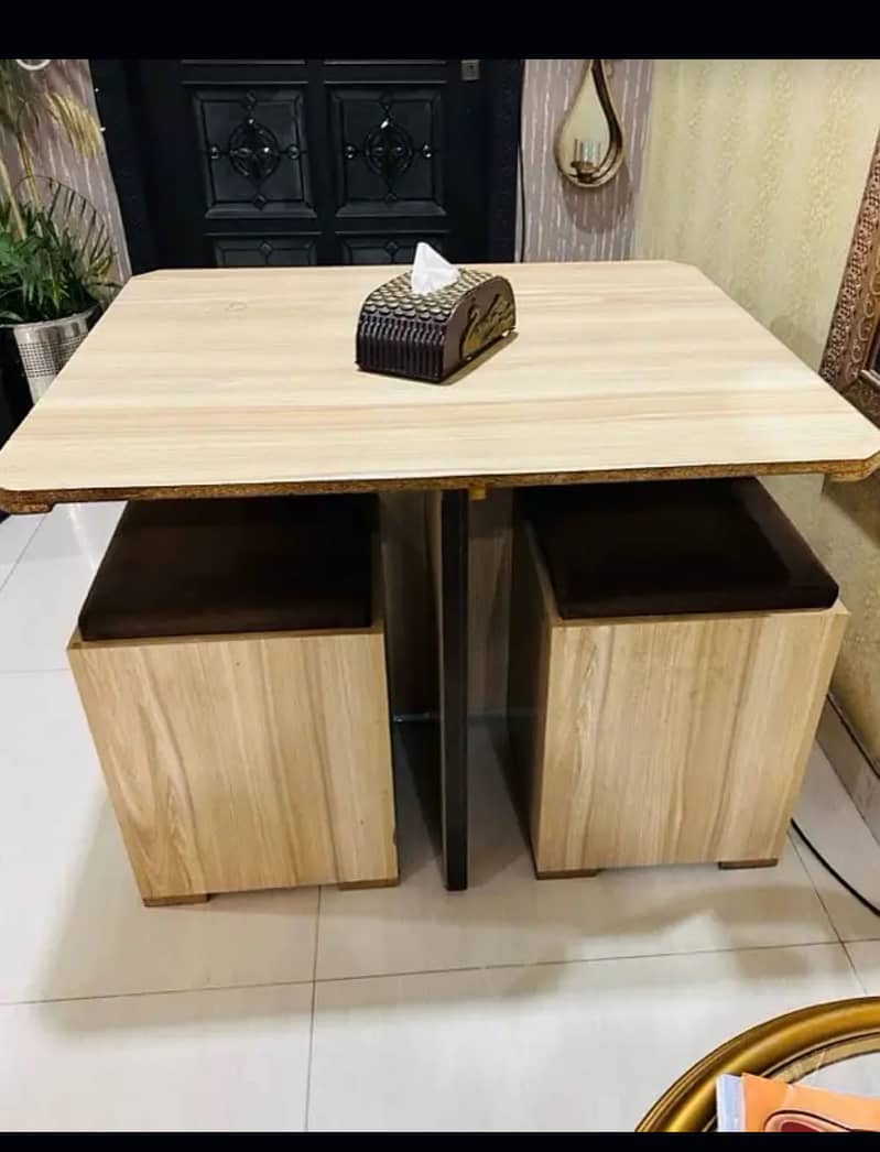 Havey wood with  4stool 0