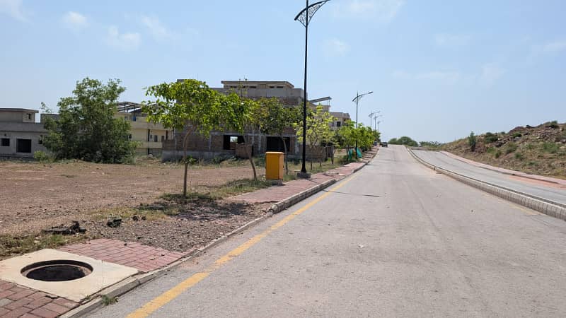 Back Open _ Highted Plot For Sale With Best Price _Bahria Enclave Islamabad 4