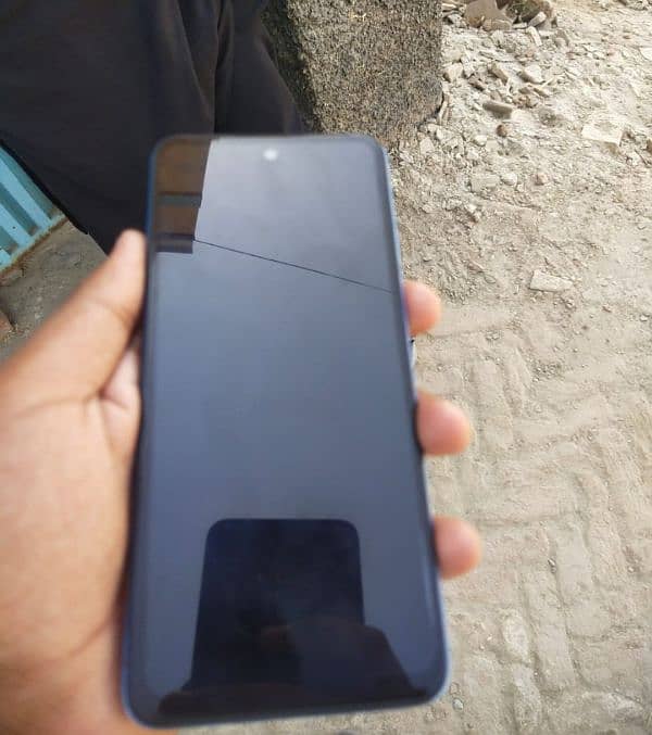 Tecno spark 20 scratch less only 10 month used 2 month warranty 6