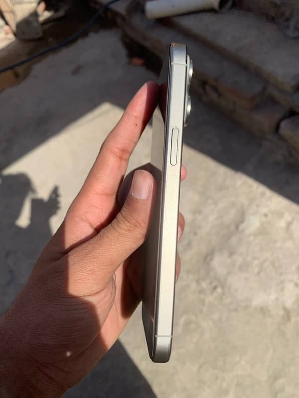 iPhone 15 pro max natural titanium 256 Gb foctry unlock 10