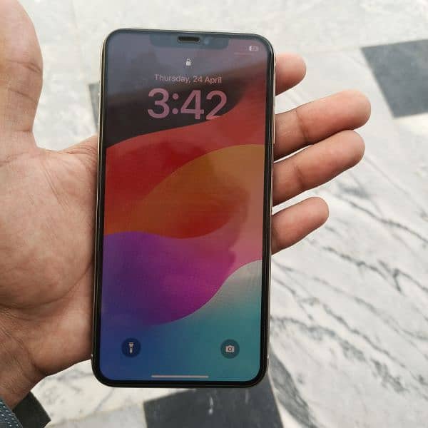 iphone xs max 1