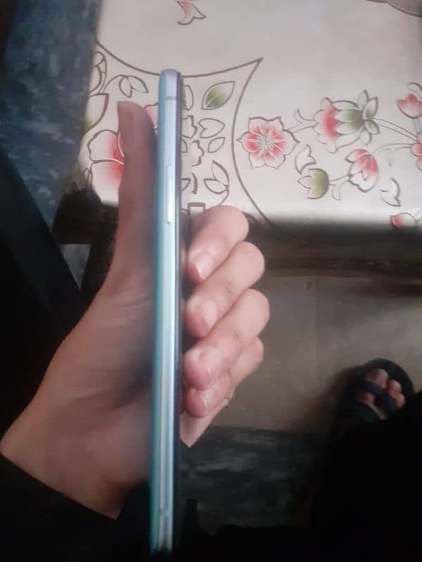 One Plus 9r 1