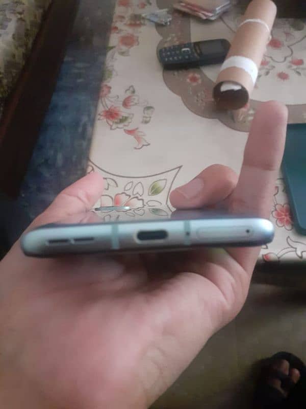 One Plus 9r 2