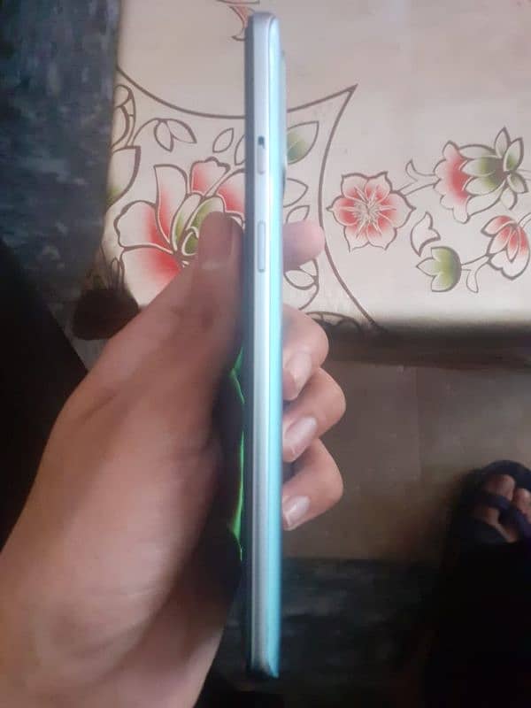 One Plus 9r 4
