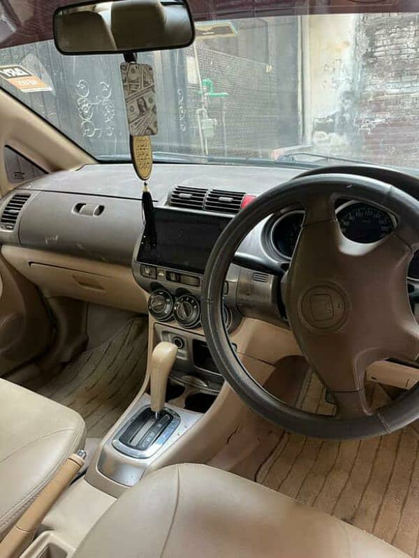 Honda City 2004 fully automatic version petrol average of 19 to 20km 3