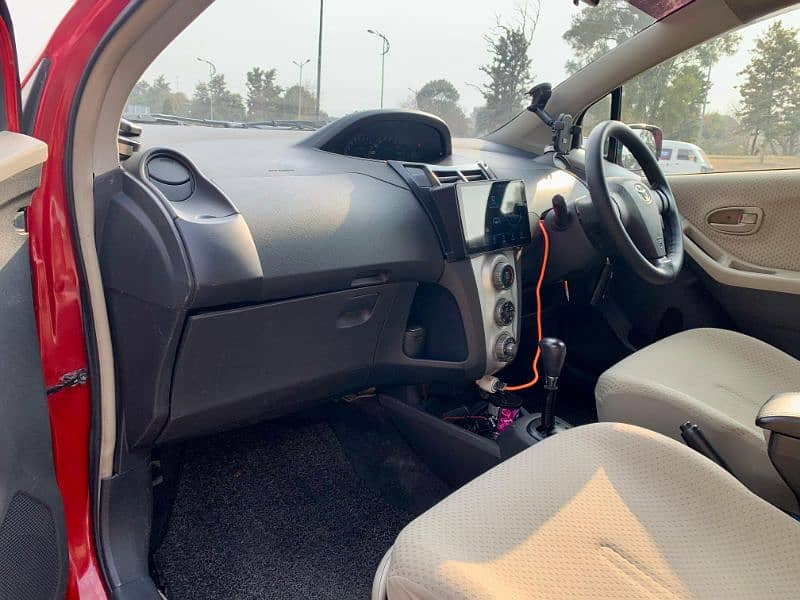 Toyota Vitz 2006 4