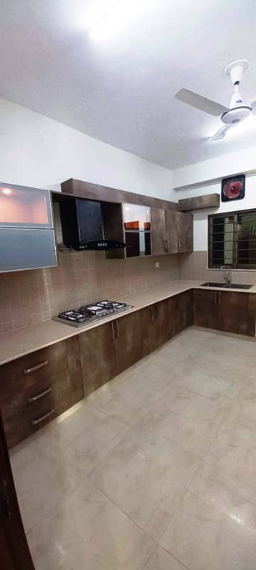 Slightly Used 13.5 Marla 4 Bedrooms Apartment Available For Rent In Sector-D Askari 11 Lahore 0