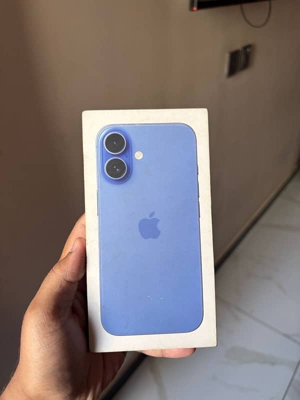 iPhone 16 128 gb jv (with box) 1