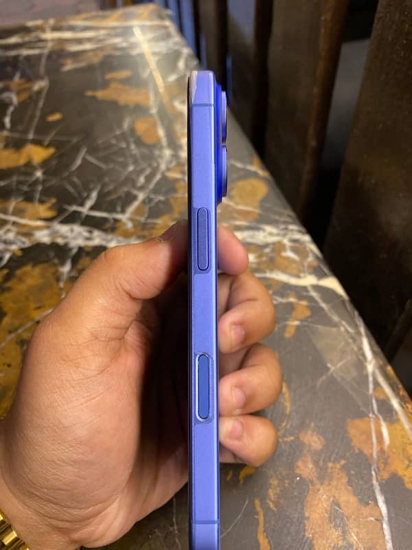 iPhone 16 128 gb jv (with box) 2
