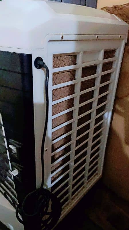 Cooler For Sale 10/10 Condition 2