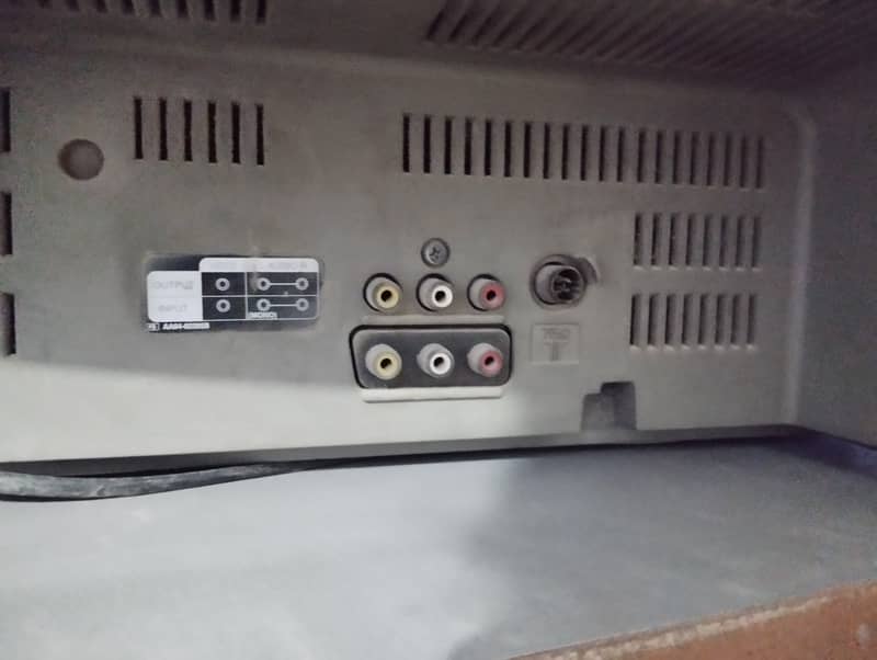Samsung TV (Televisions) With Trolley good Condation 3
