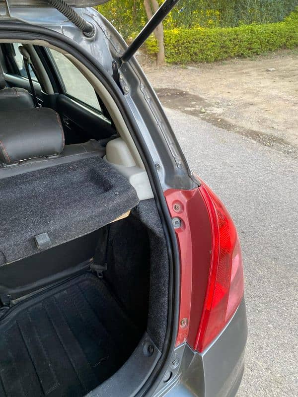 Suzuki Swift DLX 2011 Islamabad No genuine 13