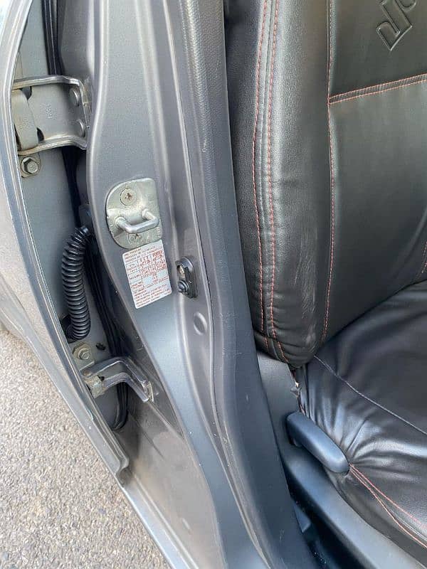 Suzuki Swift DLX 2011 Islamabad No genuine 18