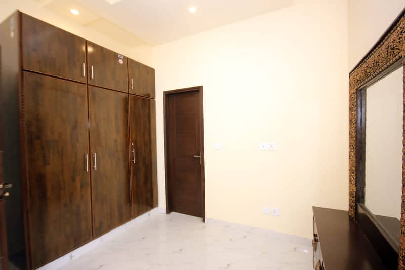 05 MARLA DESIGNER LUXURY BUNGALOW AVAILABLE FOR RENT IN 9 TOWN DHA LAHORE 0