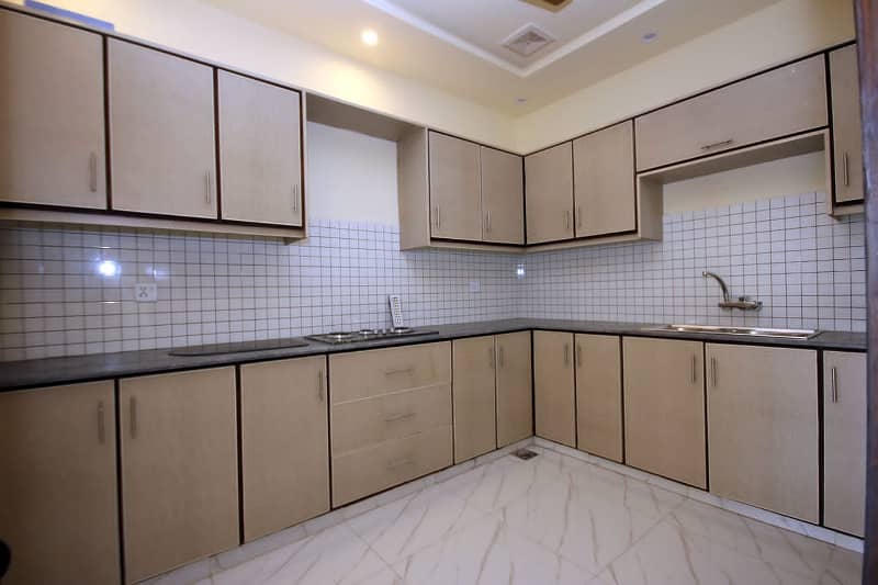 05 MARLA DESIGNER LUXURY BUNGALOW AVAILABLE FOR RENT IN 9 TOWN DHA LAHORE 4