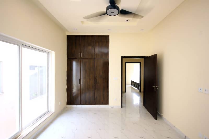 05 MARLA DESIGNER LUXURY BUNGALOW AVAILABLE FOR RENT IN 9 TOWN DHA LAHORE 5