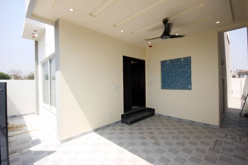 05 MARLA DESIGNER LUXURY BUNGALOW AVAILABLE FOR RENT IN 9 TOWN DHA LAHORE 6