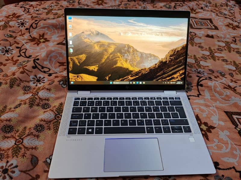 HP ELITEBOOK x360 1030 G3 Touchscreen i5 8th Generation 0