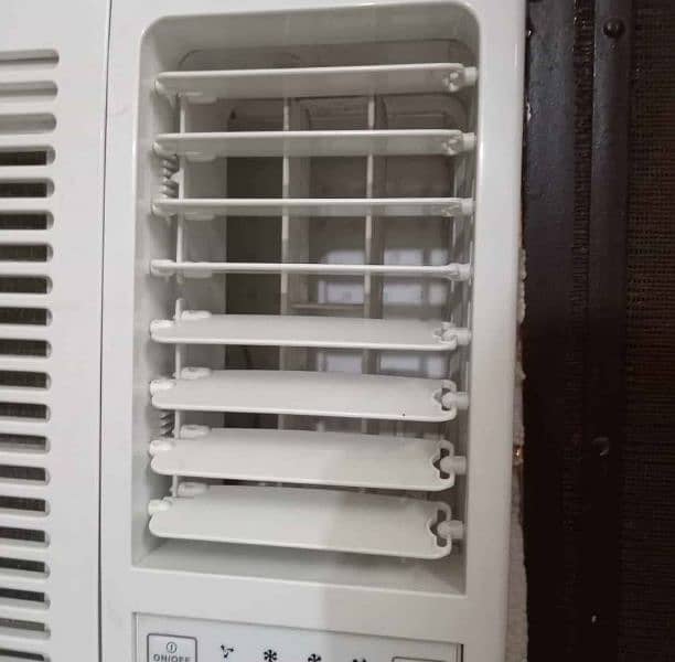 Skywood Japanese Window AC 3