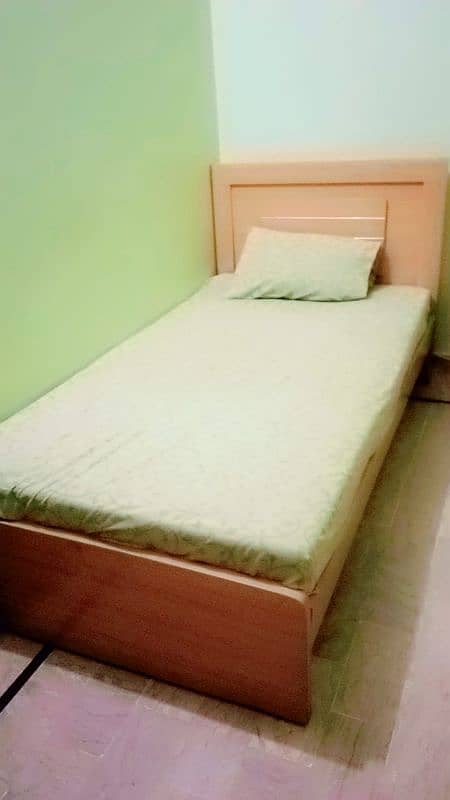 Single bed with mattress 0