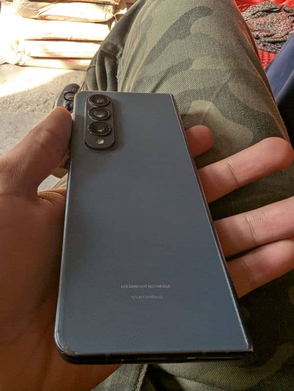 sumsung z fold 4 pta approved 256 gb 10/10 condition 1