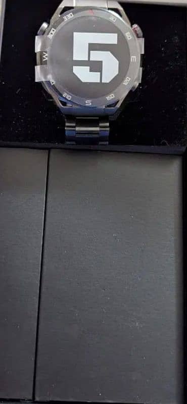 Smart Watch with 6.4" Display 1