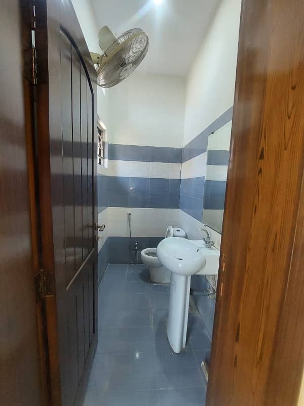 Separate Gate - Corner 1 Kanal Lavish Upper Portion On Top Location For Rent in DHA Phase 6 Lahore 2