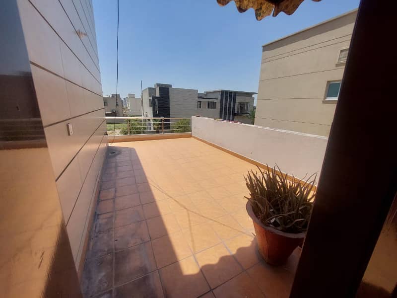 Separate Gate - Corner 1 Kanal Lavish Upper Portion On Top Location For Rent in DHA Phase 6 Lahore 3