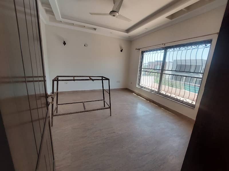 Separate Gate - Corner 1 Kanal Lavish Upper Portion On Top Location For Rent in DHA Phase 6 Lahore 5