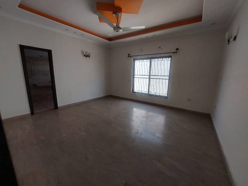 Separate Gate - Corner 1 Kanal Lavish Upper Portion On Top Location For Rent in DHA Phase 6 Lahore 14