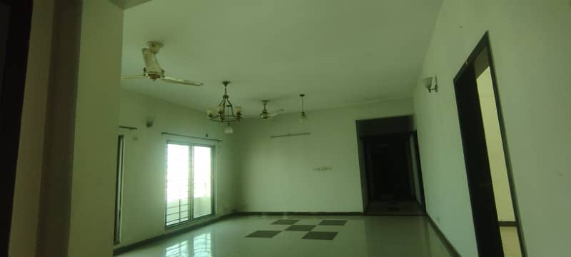 10 Marla 3 Bedrooms Apartment Available For Sale In Sector B Askari 11 Lahore 3