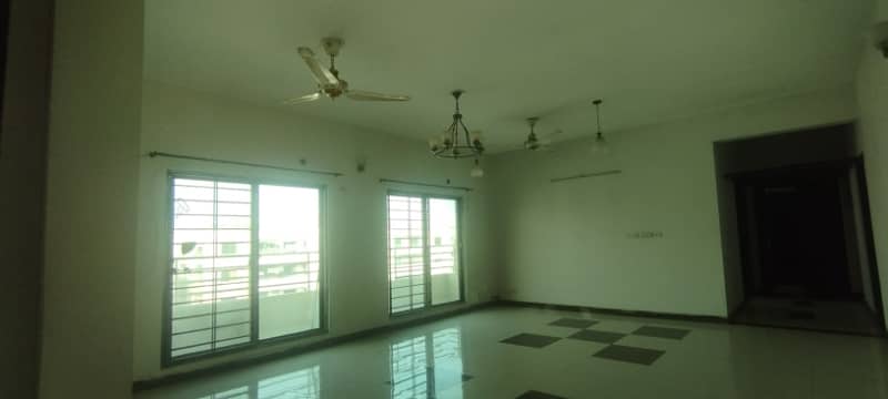 10 Marla 3 Bedrooms Apartment Available For Sale In Sector B Askari 11 Lahore 12