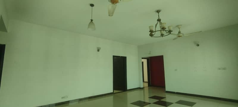 10 Marla 3 Bedrooms Apartment Available For Sale In Sector B Askari 11 Lahore 13