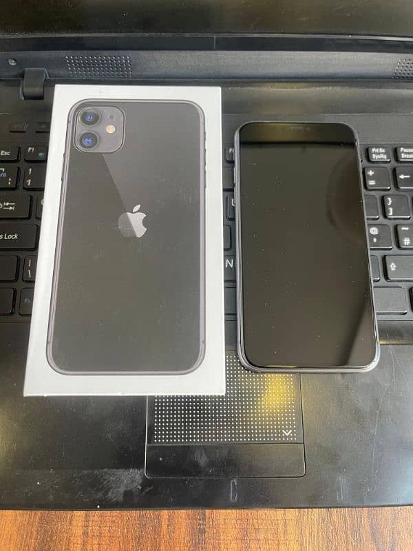 iphone 11 just Box open for sale 10/10 Condition 100%  Battery 5