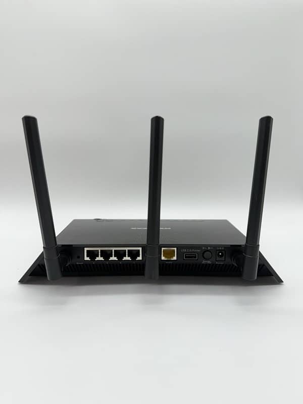 NETGEAR R6400 v2 AC1750 Dual Band 5g Router 1