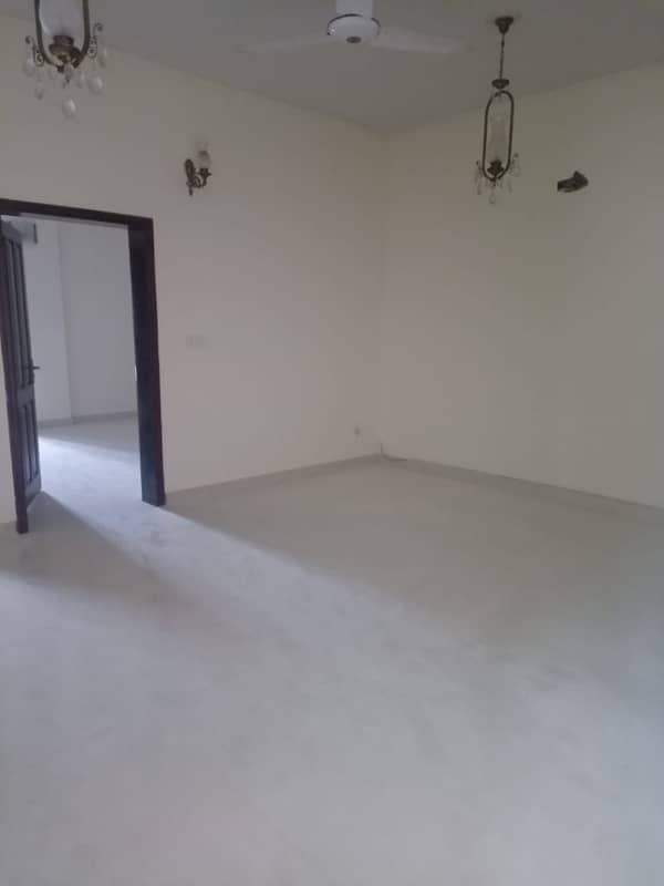 10 Marla Upper Portion Available For Rent 6