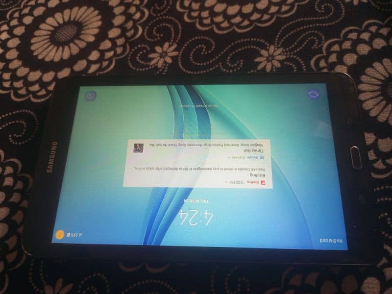 Samsung Tab E 2/16 mint condition 2