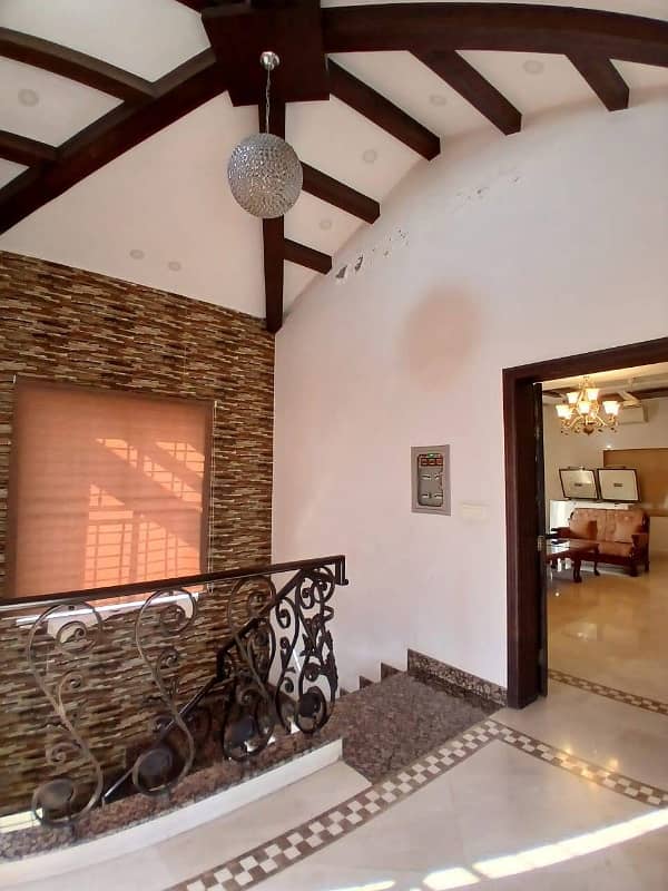 DHA Phase 6, Block K, 01 Kanal, 05 Bed, Slightly Used Fully Furnished Luxurious House Available For Sale. 4