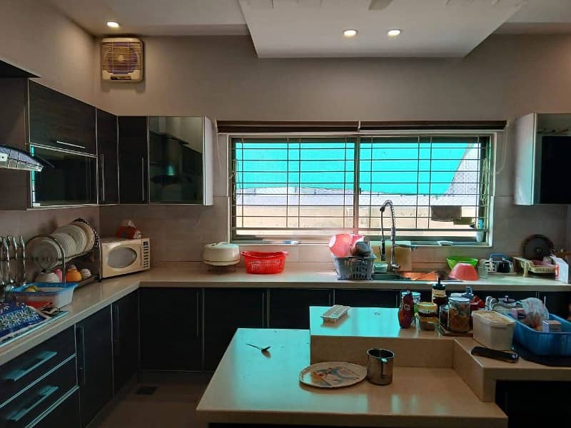 DHA Phase 6, Block K, 01 Kanal, 05 Bed, Slightly Used Fully Furnished Luxurious House Available For Sale. 5