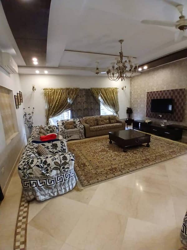 DHA Phase 6, Block K, 01 Kanal, 05 Bed, Slightly Used Fully Furnished Luxurious House Available For Sale. 10