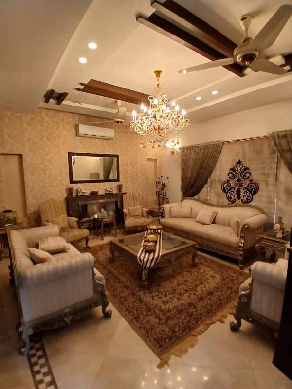 DHA Phase 6, Block K, 01 Kanal, 05 Bed, Slightly Used Fully Furnished Luxurious House Available For Sale. 11