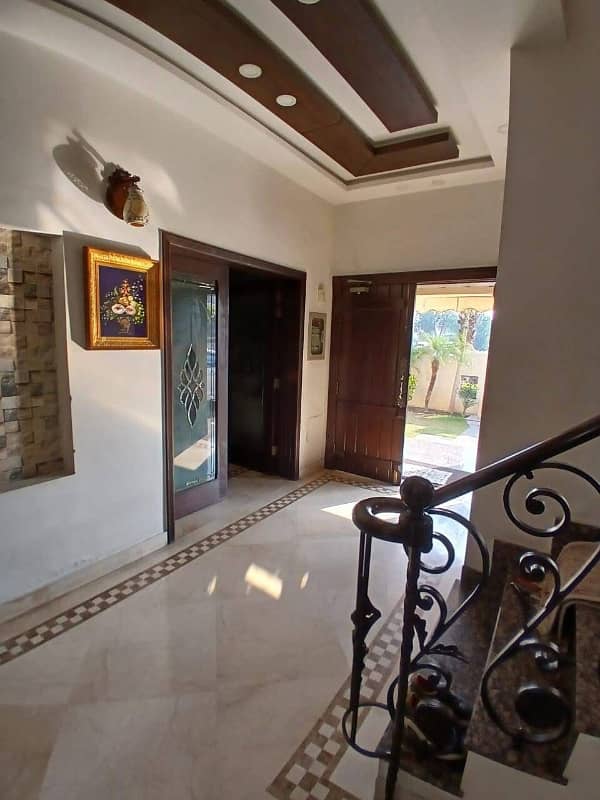 DHA Phase 6, Block K, 01 Kanal, 05 Bed, Slightly Used Fully Furnished Luxurious House Available For Sale. 15