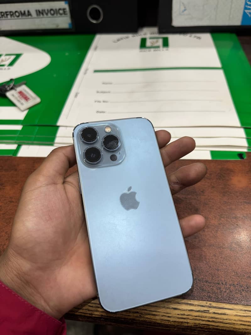 #I phone 13 pro bc non pta factory unlock sera blue ( e. sim ) pra hy 0