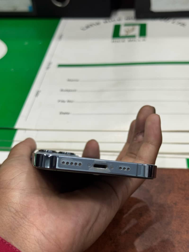 #I phone 13 pro bc non pta factory unlock sera blue ( e. sim ) pra hy 2