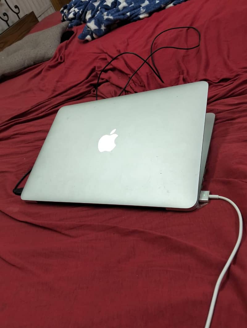 Macbook Pro 13-inch Early 2015 2.7 Turbo Boost upto 3.1/128 8GB RAM 2