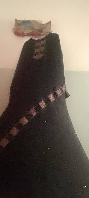 new abaya bahir mulk ki he Dubai new he 10 +10 condition he 2